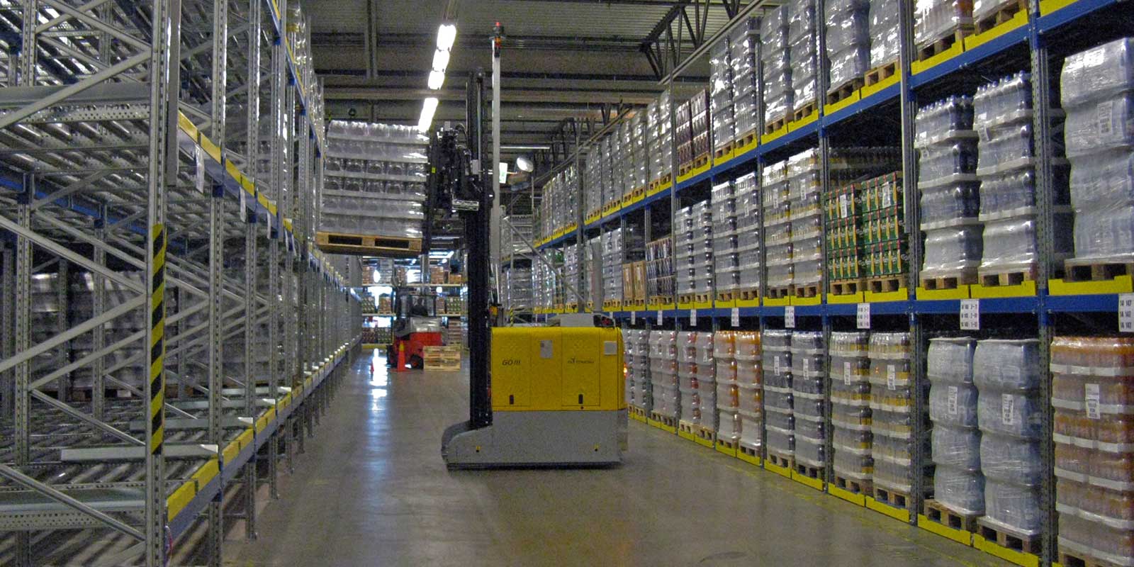 Pallet Live Racking being used by forklift